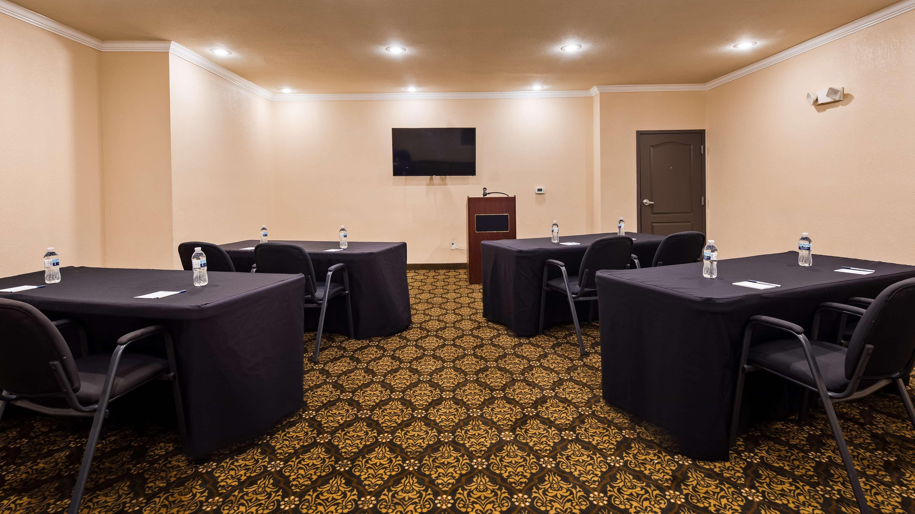Best Western Plus Lee'S Summit Hotel & Suites Bagian luar foto